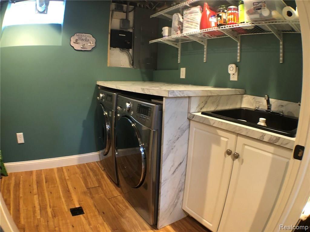 499 Rochdale Drive South Rochester, MI 48309 - Photo 19 of 28 Laundry 02.jpg