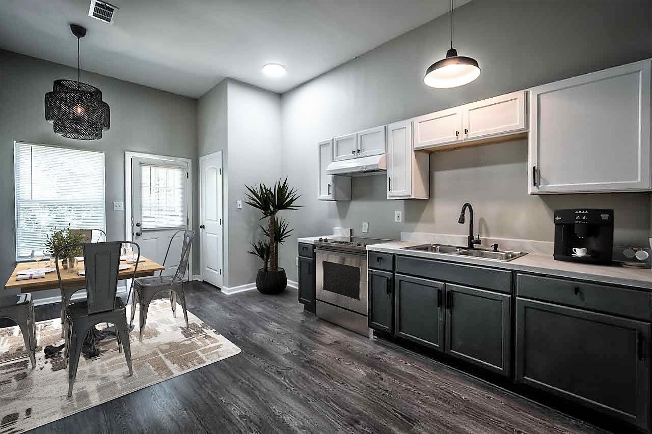 2970 Hoskins Road Memphis, TN 38114 - Photo 8 of 24 21x13 Kitchen includes Eat-In Breakfast Area. This photo is virtually staged.