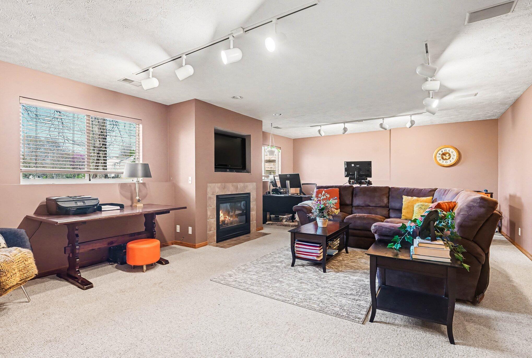2945 Riley Ridge Road Holland, MI 49424 - Photo 20 of 28 020_file_4439
