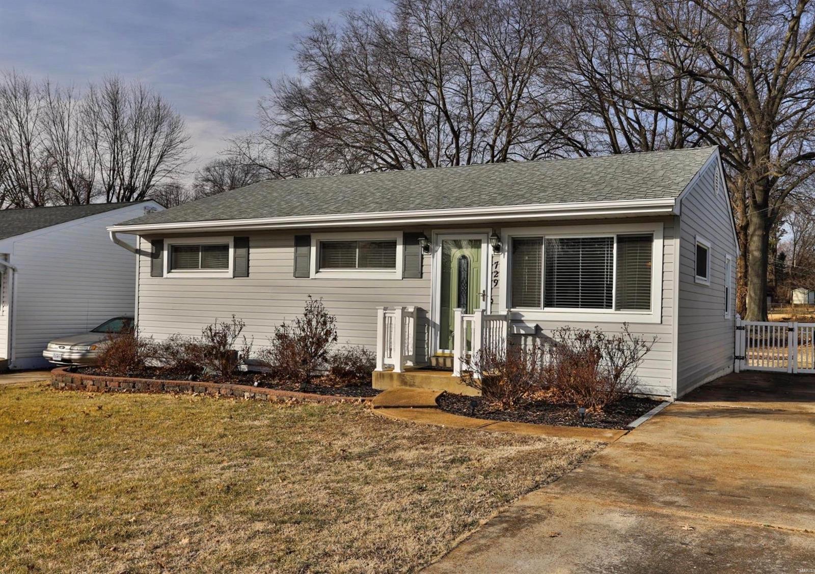 729 Forman Road St. Louis, MO 63123 - Photo 3 of 38 Gallery Image 3