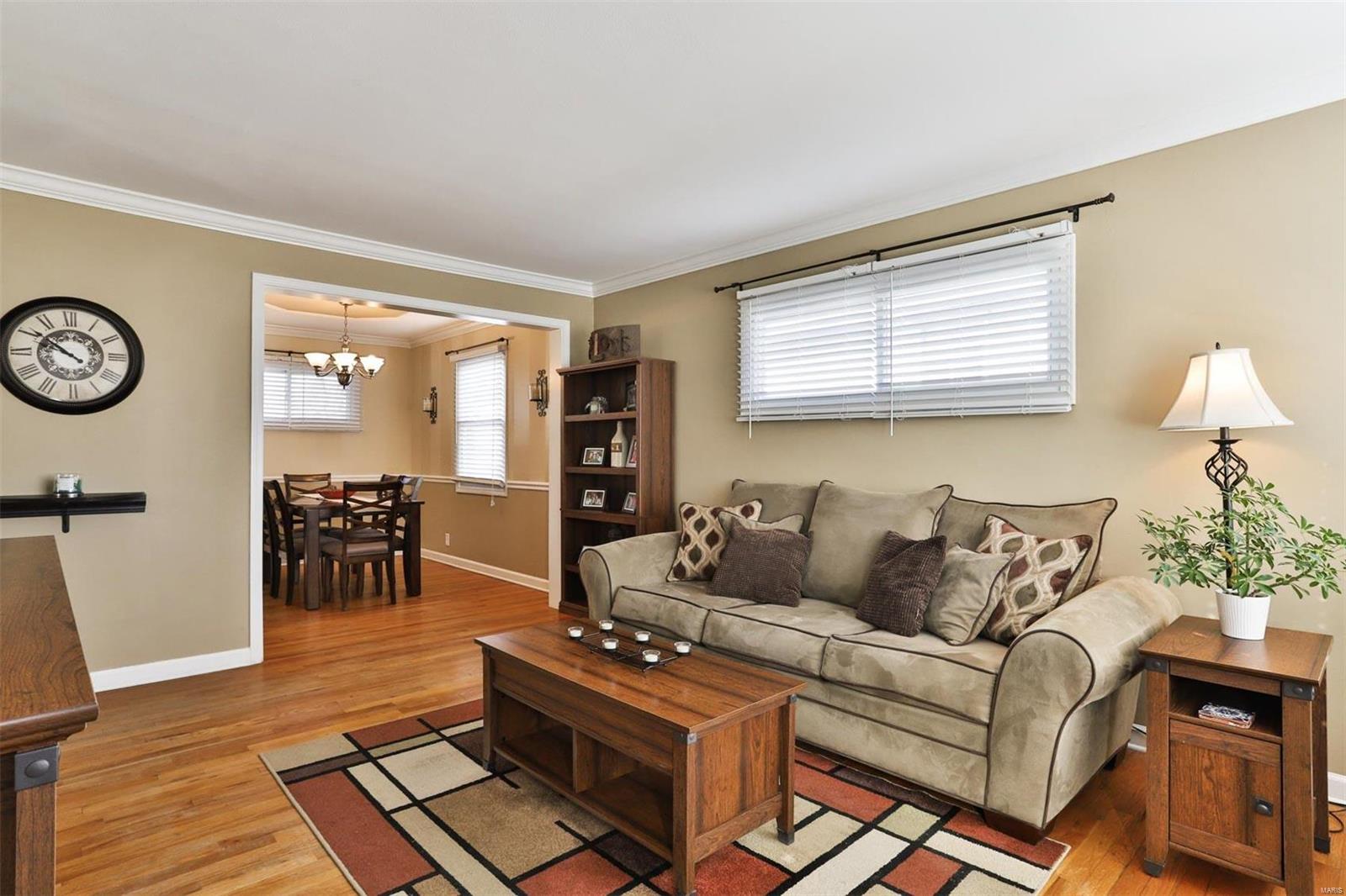 729 Forman Road St. Louis, MO 63123 - Photo 5 of 38 Gallery Image 5