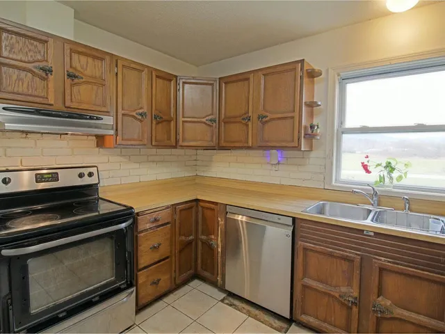 $450,000 | 51 Hanley Lane, Jericho, VT 05465