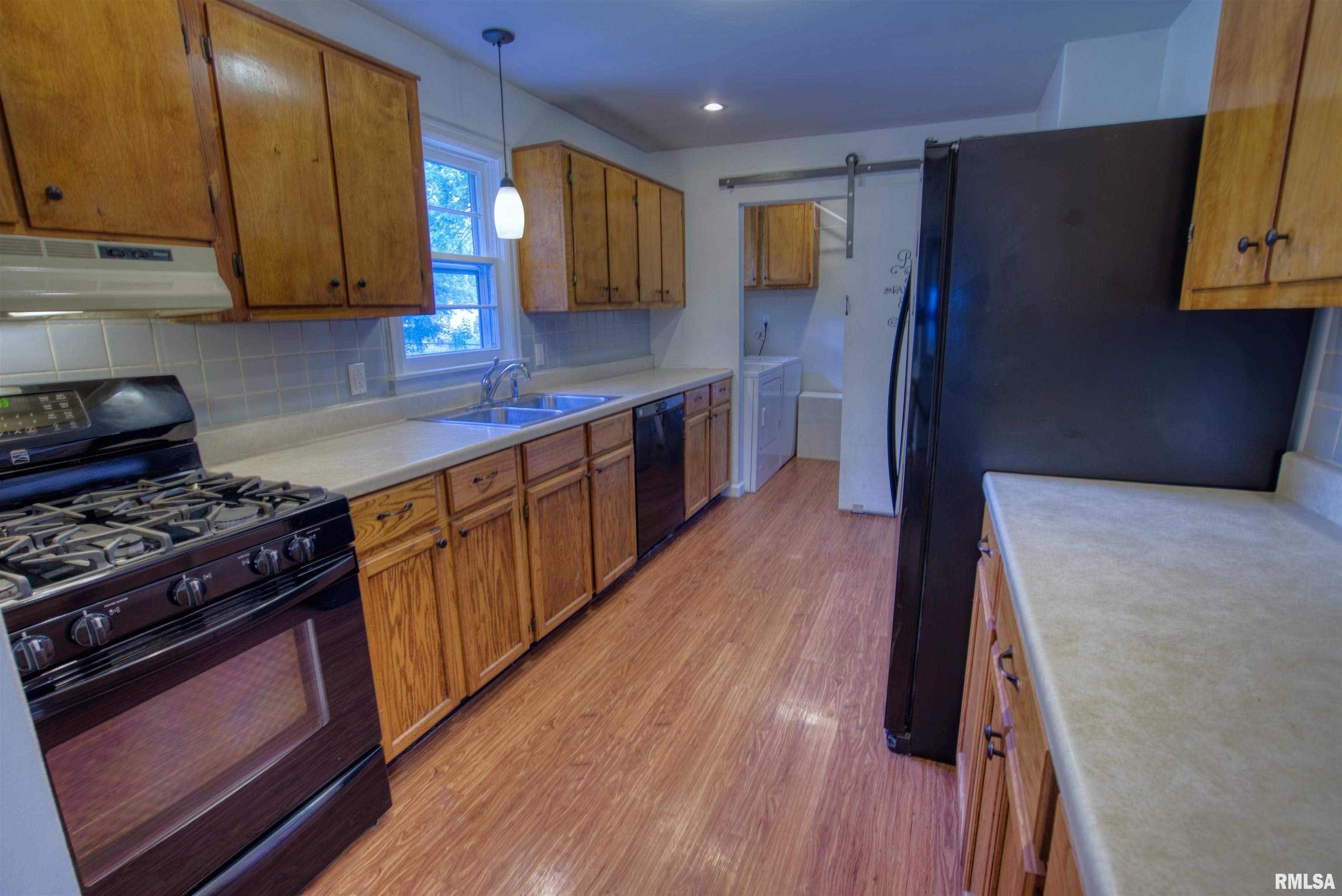 305 Wagner Street Washington, IL 61571 - Photo 11 of 28