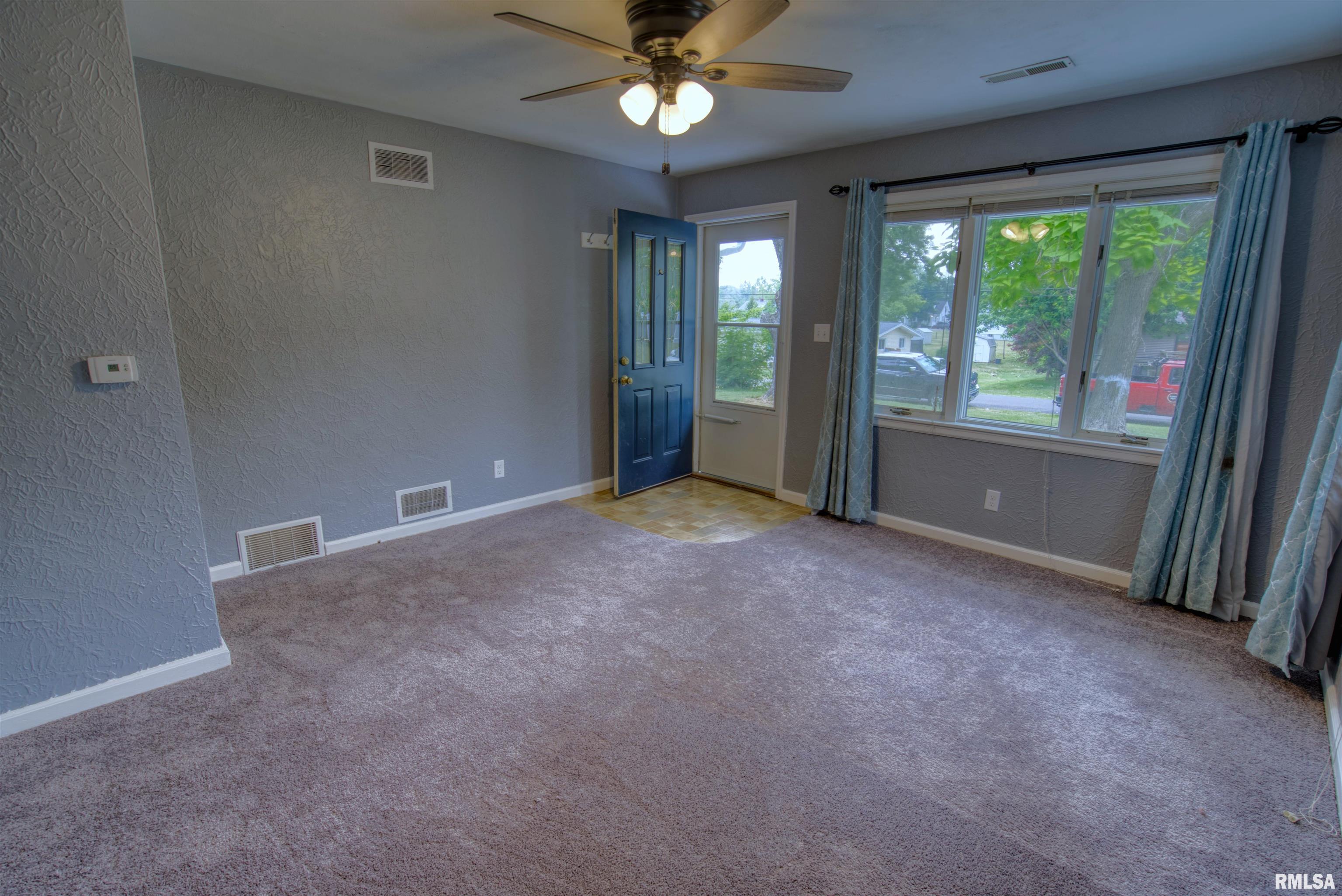 305 Wagner Street Washington, IL 61571 - Photo 4 of 28