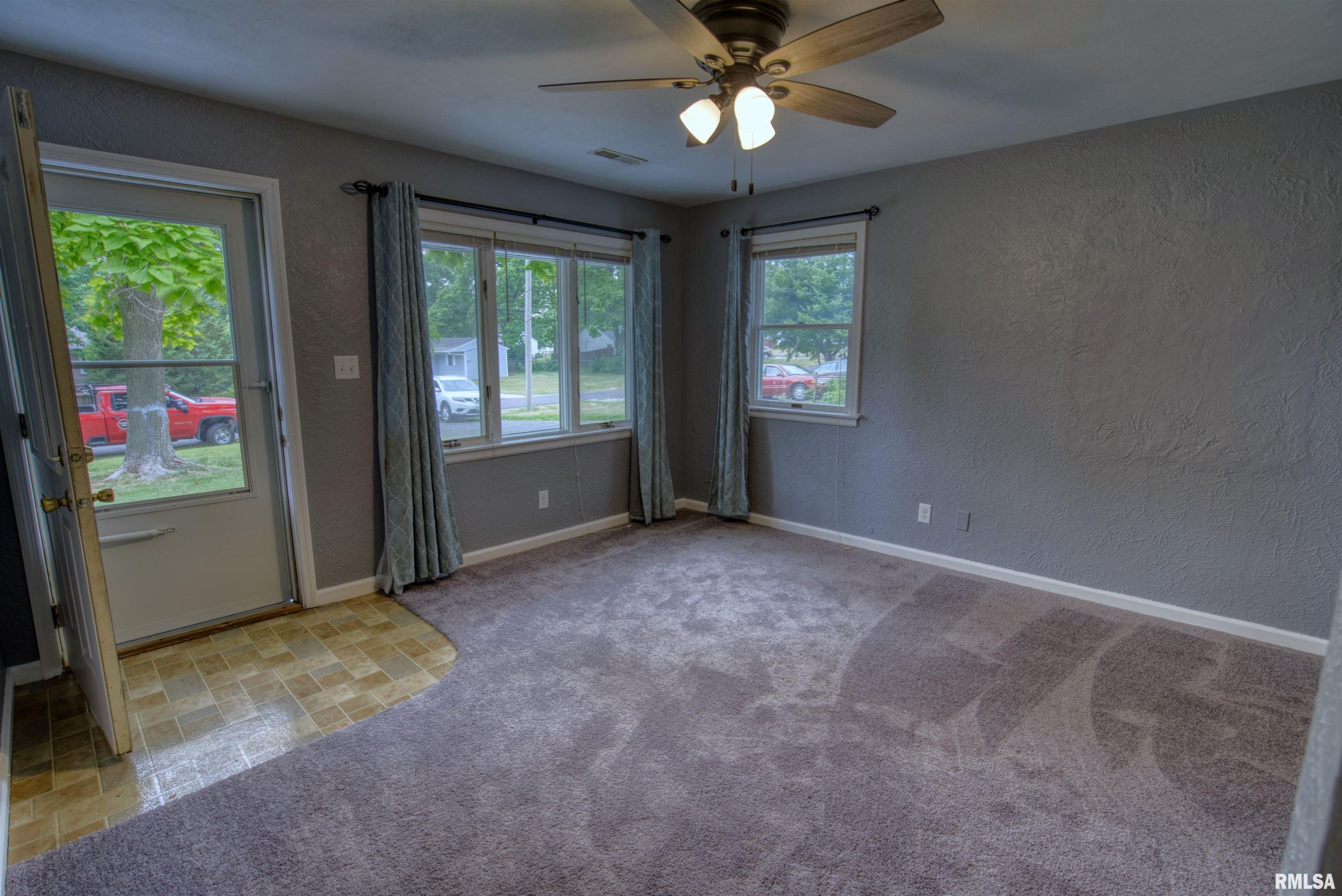 305 Wagner Street Washington, IL 61571 - Photo 6 of 28