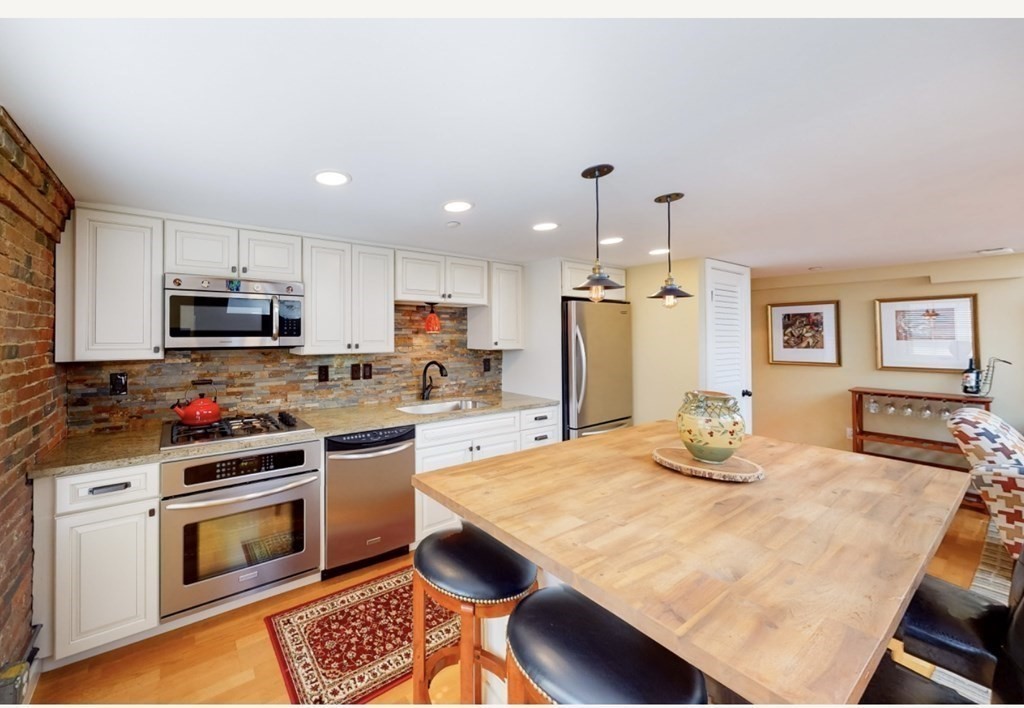 101 Broad Street, Unit 6E Boston, MA 02110 - Photo 2 of 14