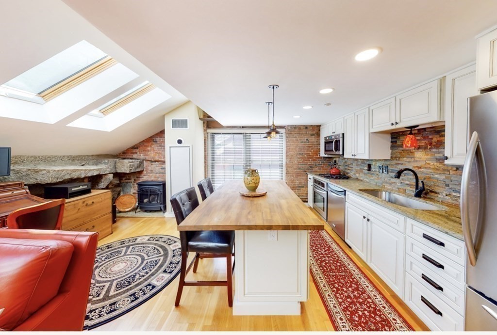 101 Broad Street, Unit 6E Boston, MA 02110 - Photo 3 of 14
