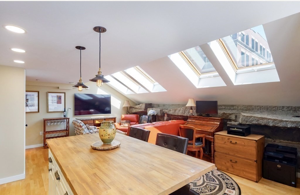 101 Broad Street, Unit 6E Boston, MA 02110 - Photo 6 of 14