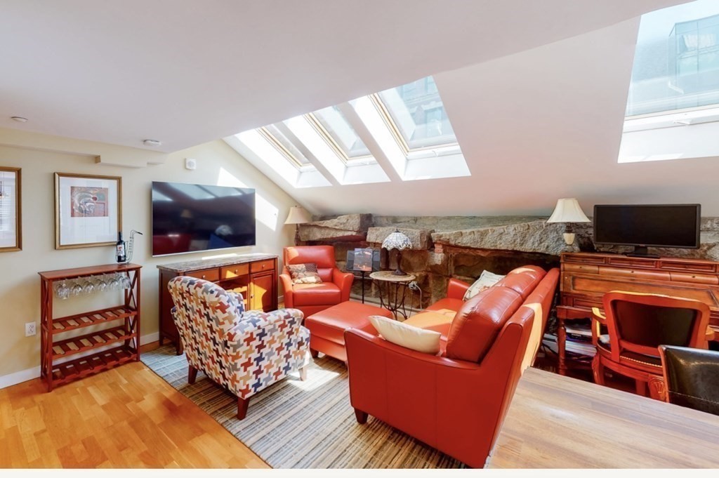 101 Broad Street, Unit 6E Boston, MA 02110 - Photo 8 of 14