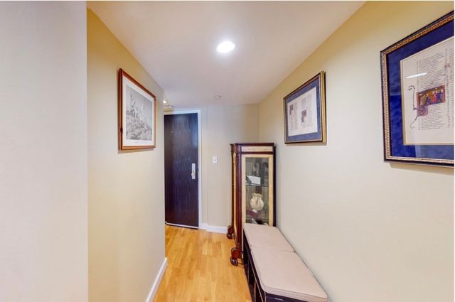 $729,000 | 101 Broad Street, Unit 6E, Boston, MA 02110