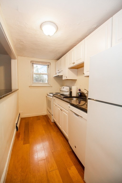 95 Chestnut Street, Unit 1B Brookline, MA 02445 - Photo 6 of 8