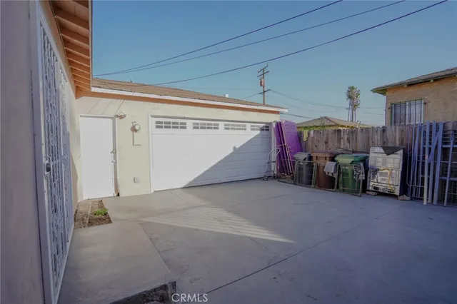$930,000 | 404 South Poinsettia Avenue, Compton, CA 90221