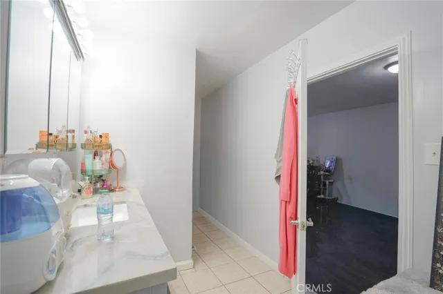 $930,000 | 404 South Poinsettia Avenue, Compton, CA 90221