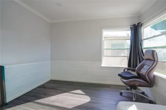 $930,000 | 404 South Poinsettia Avenue, Compton, CA 90221