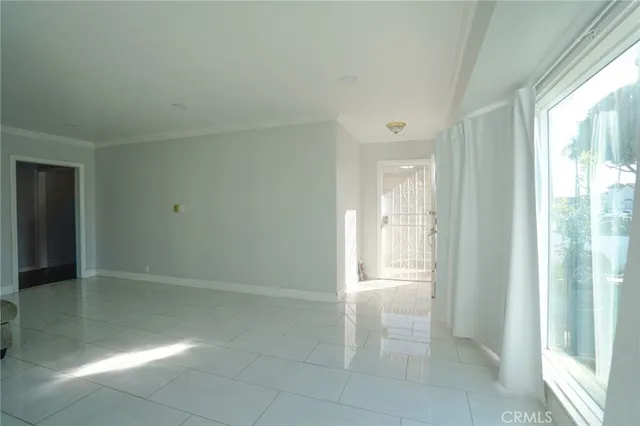 $930,000 | 404 South Poinsettia Avenue, Compton, CA 90221