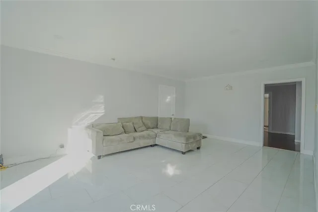 $930,000 | 404 South Poinsettia Avenue, Compton, CA 90221