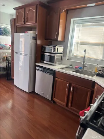 $930,000 | 404 South Poinsettia Avenue, Compton, CA 90221