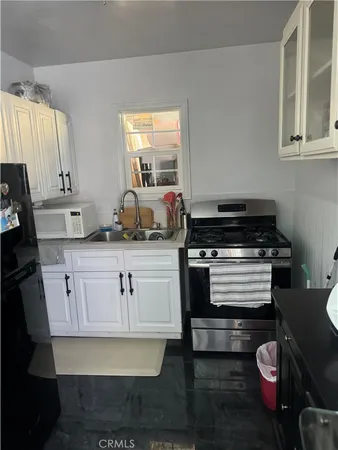 $930,000 | 404 South Poinsettia Avenue, Compton, CA 90221