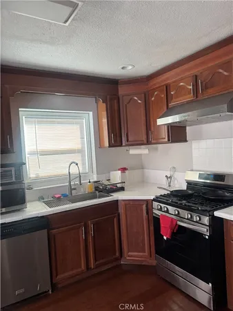 $930,000 | 404 South Poinsettia Avenue, Compton, CA 90221
