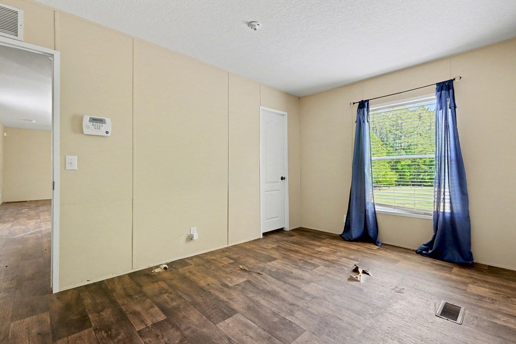 527 South Steel Bridge Road Eatonton, GA 31024 - Photo 16 of 36 Gallery Image 16