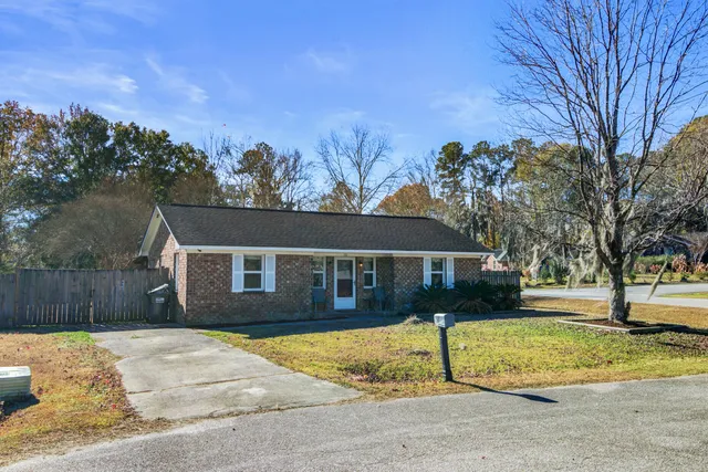 $250,000 | 100 John Court, Summerville, SC 29485