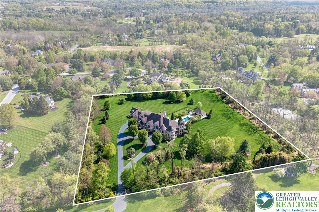 1731 Red Hawk Way Bethlehem, PA 18015 - Photo 4 of 85
