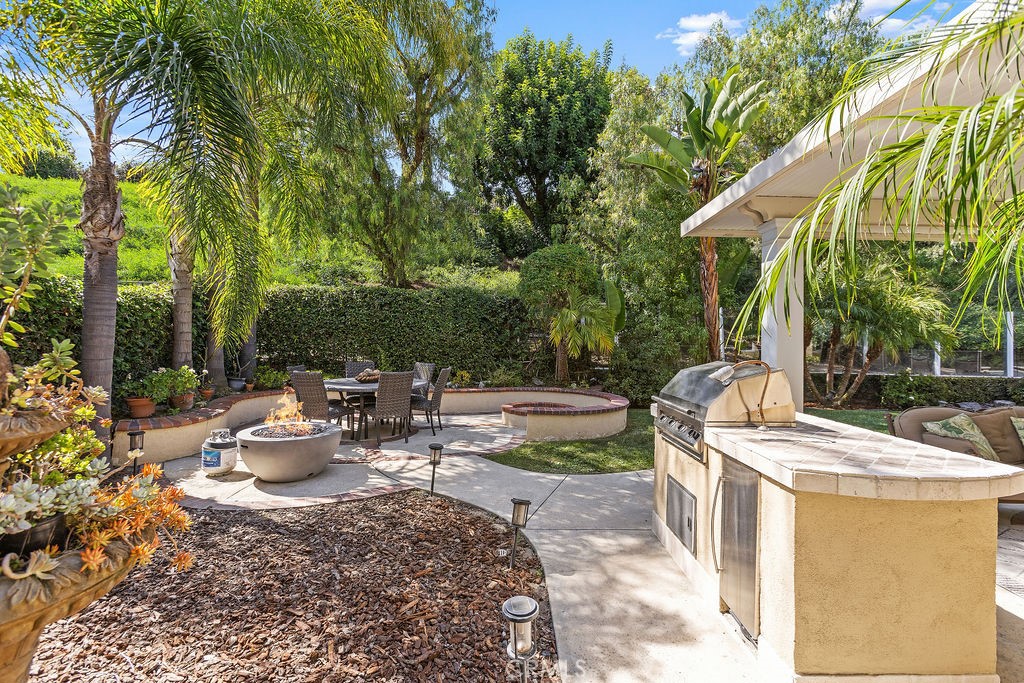 25785 Middle Ridge Lane Laguna Hills, CA 92653 - Photo 16 of 37