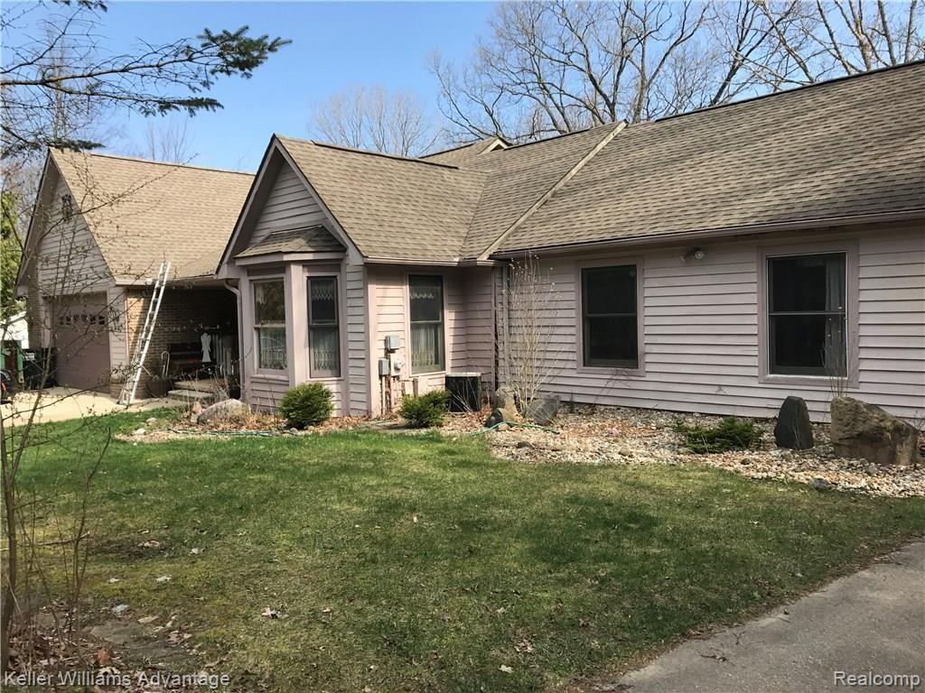 11551 Ridge Road South Lyon, MI 48178 - Photo 1 of 2 IMG_2298.JPG