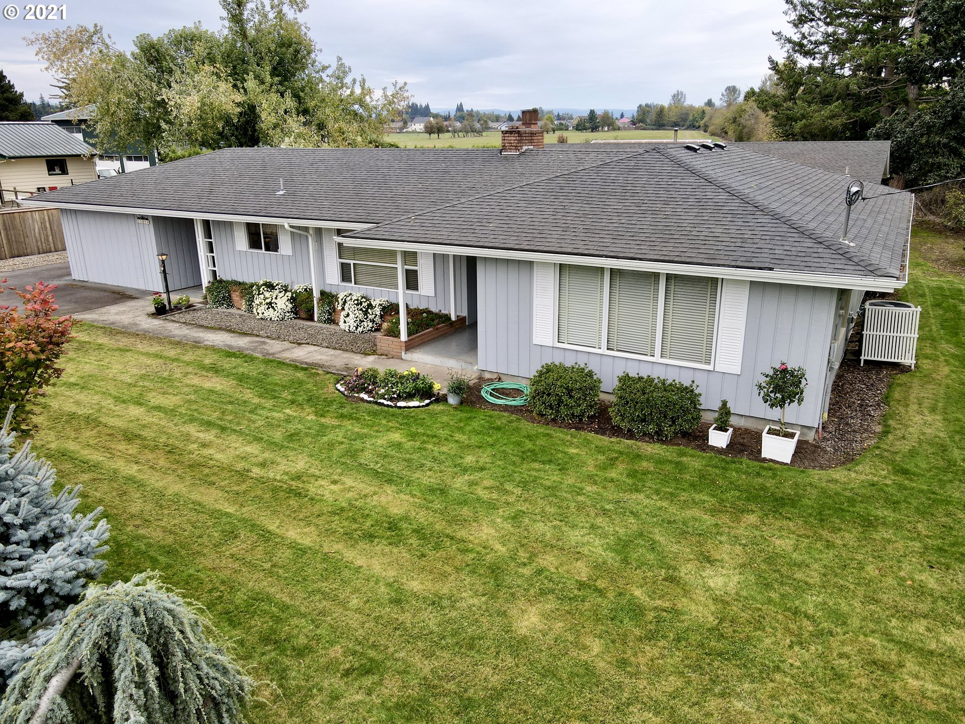 13914 South Vick Road Molalla, OR 97038 - Photo 2 of 22 Gallery Image 2