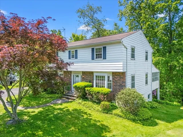 $309,900 | 308 Robin Lane, Vestal, NY 13850