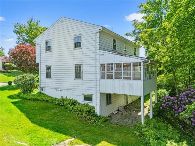 $309,900 | 308 Robin Lane, Vestal, NY 13850