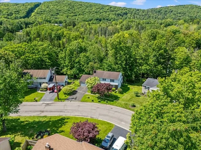 $309,900 | 308 Robin Lane, Vestal, NY 13850