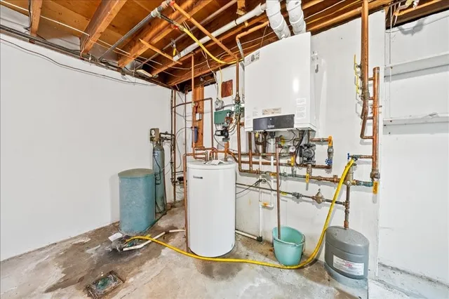 $309,900 | 308 Robin Lane, Vestal, NY 13850