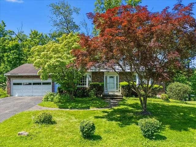 $309,900 | 308 Robin Lane, Vestal, NY 13850