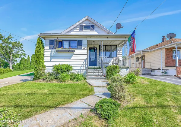 $199,900 | 328 Main Street, Eynon, PA 18403