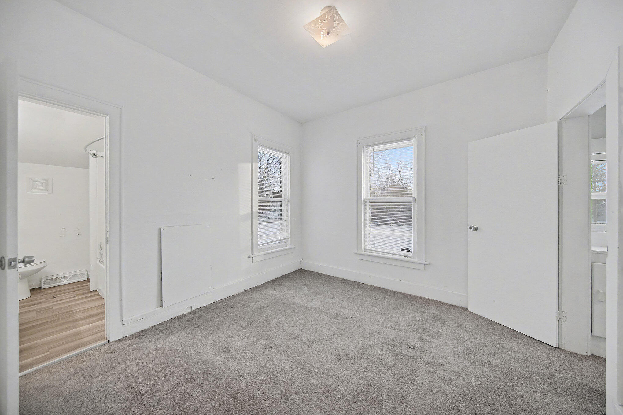 1023 Maple Avenue Jackson, MI 49203 - Photo 11 of 20 011_file_66