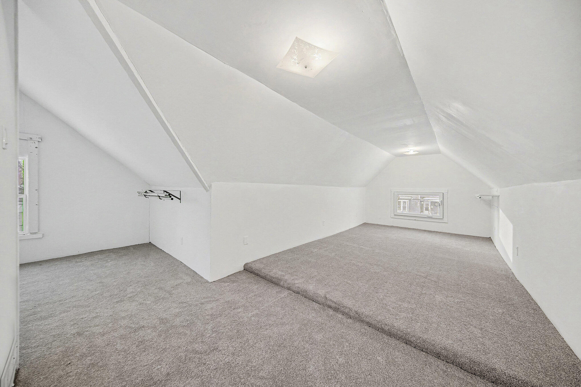 1023 Maple Avenue Jackson, MI 49203 - Photo 15 of 20 015_file_154