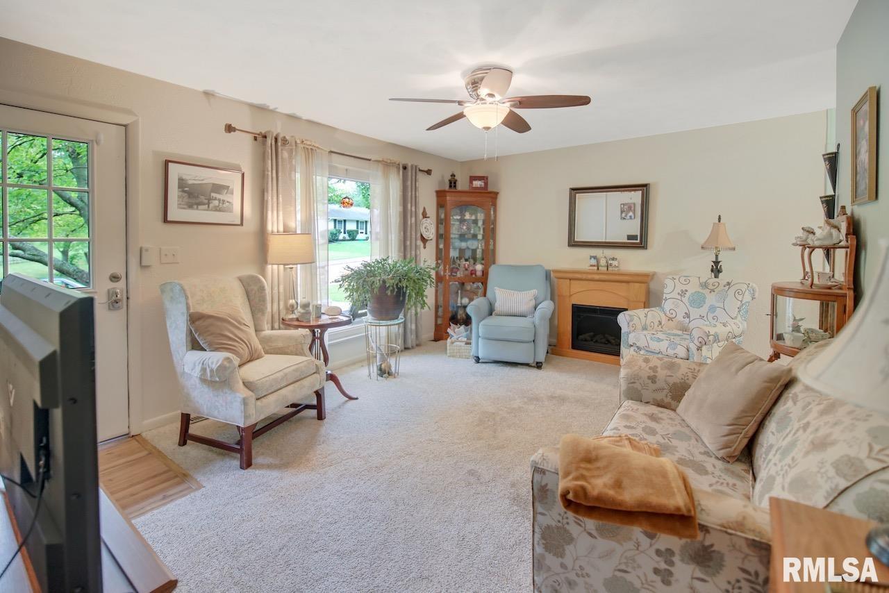 6123 North Hamilton Road Peoria, IL 61614 - Photo 4 of 28 Gallery Image 4