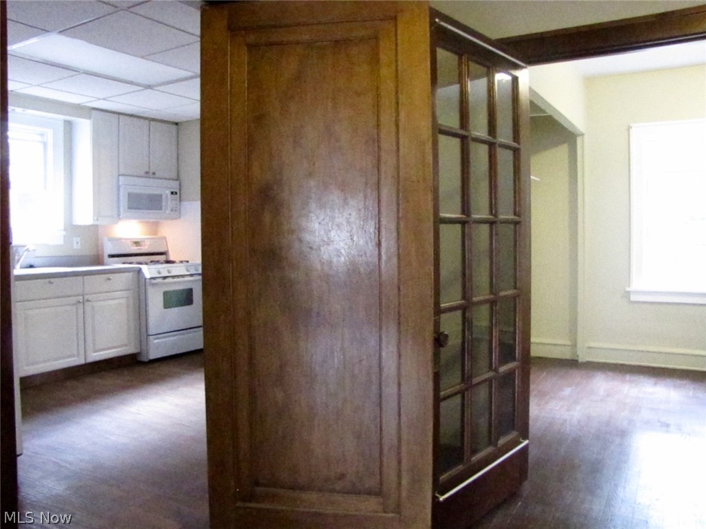 2167 Cranston Road Cleveland, OH 44118 - Photo 9 of 26