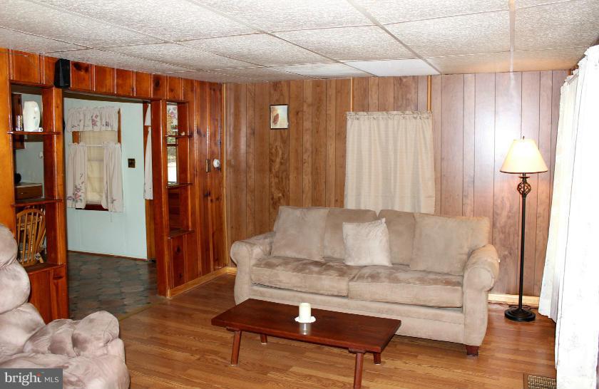 21 Grandaddy Road Harpers Ferry, WV 25425 - Photo 13 of 19 Living Room with Laminate Flooring