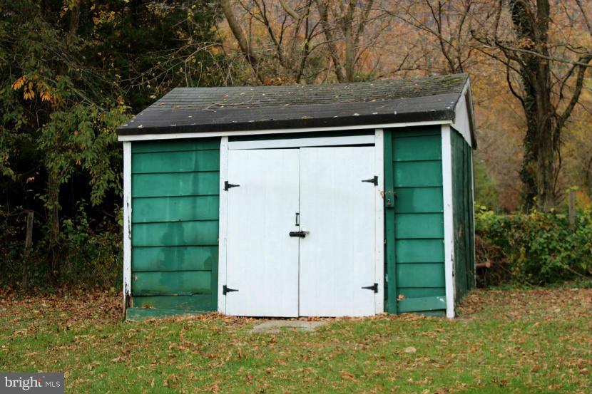 21 Grandaddy Road Harpers Ferry, WV 25425 - Photo 5 of 19 Storage Shed