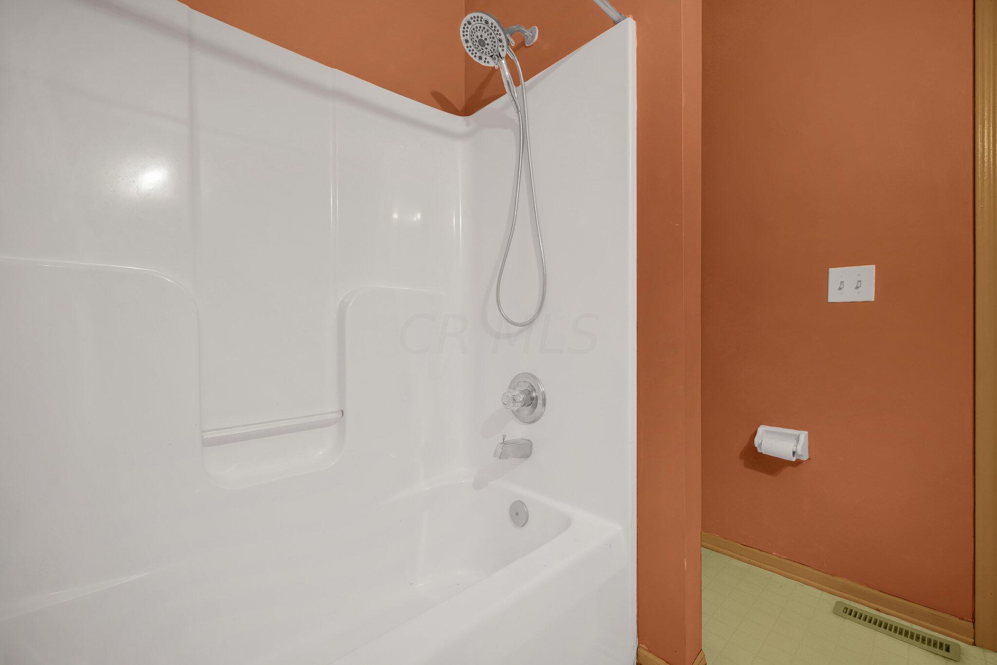 2718 Raphael Drive Columbus, OH 43232 - Photo 21 of 33 12-web-or-mls-2718-raphael-dr