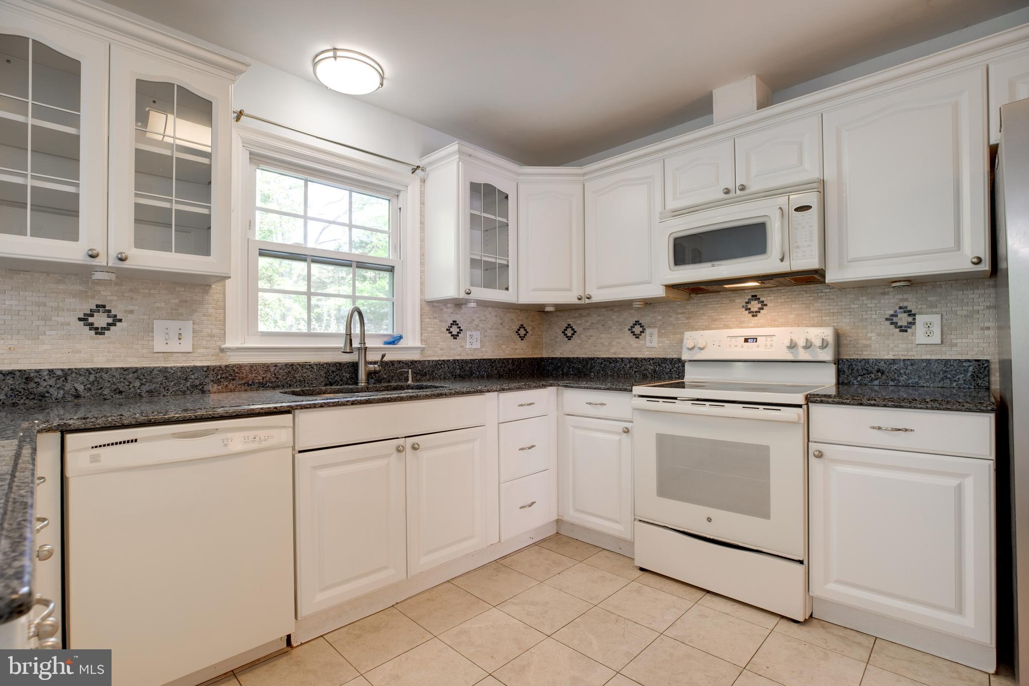 8024 Sleepy View Lane Springfield, VA 22153 - Photo 16 of 48 Gallery Image 16