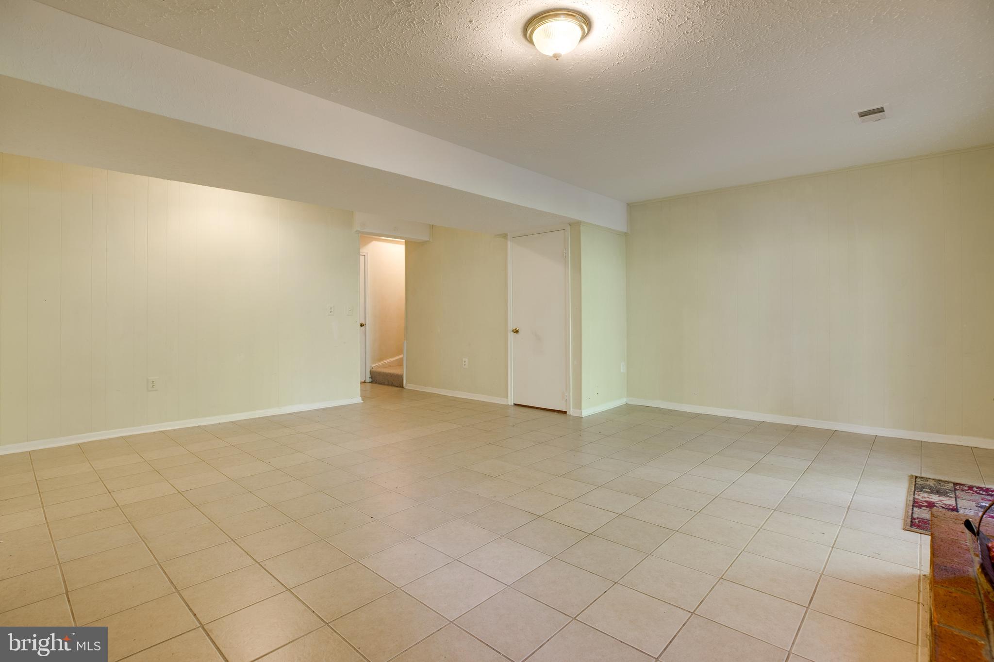 8024 Sleepy View Lane Springfield, VA 22153 - Photo 41 of 48 Gallery Image 41