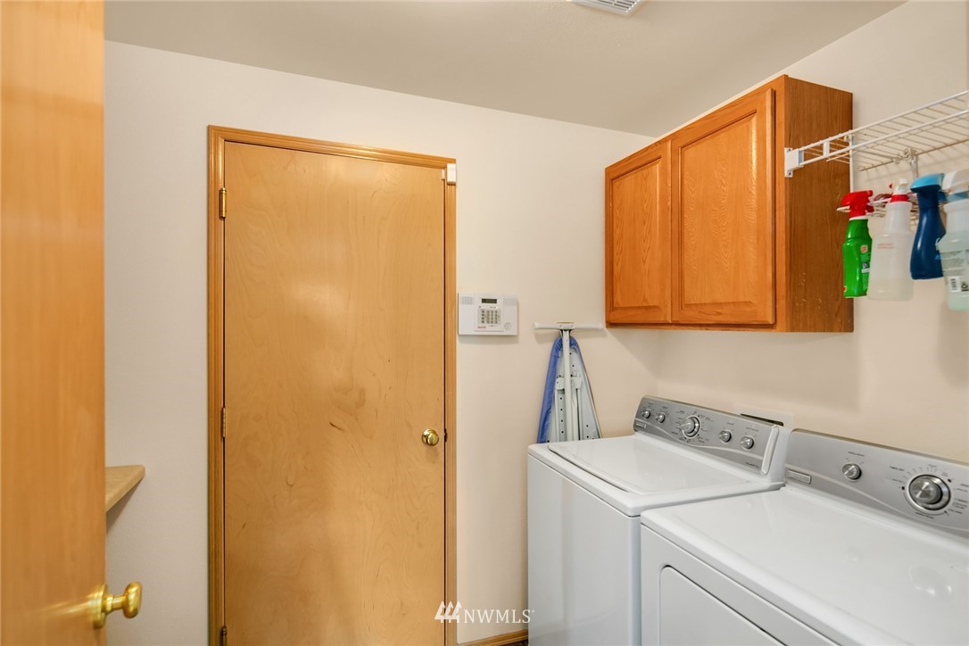 3921 Northeast 9th Place Renton, WA 98056 - Photo 13 of 25