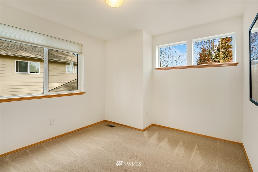 3921 Northeast 9th Place Renton, WA 98056 - Photo 20 of 25