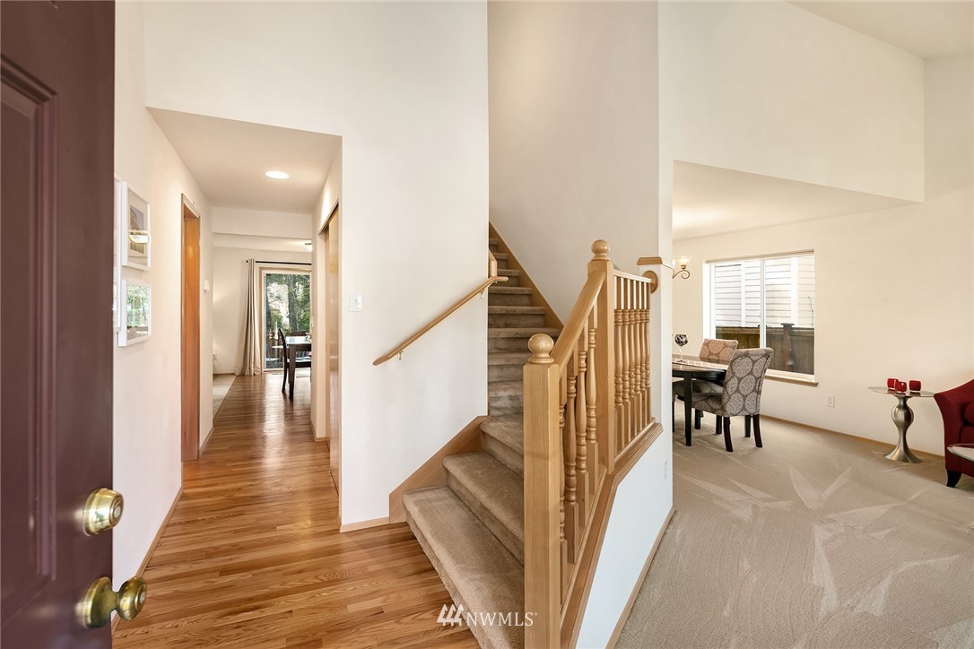3921 Northeast 9th Place Renton, WA 98056 - Photo 3 of 25