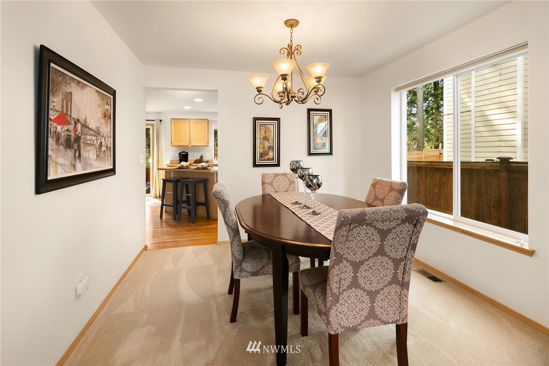 3921 Northeast 9th Place Renton, WA 98056 - Photo 5 of 25