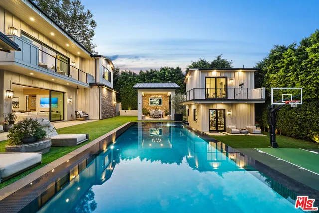 $36,000 | 15645 Woodvale Road, Encino, CA 91436