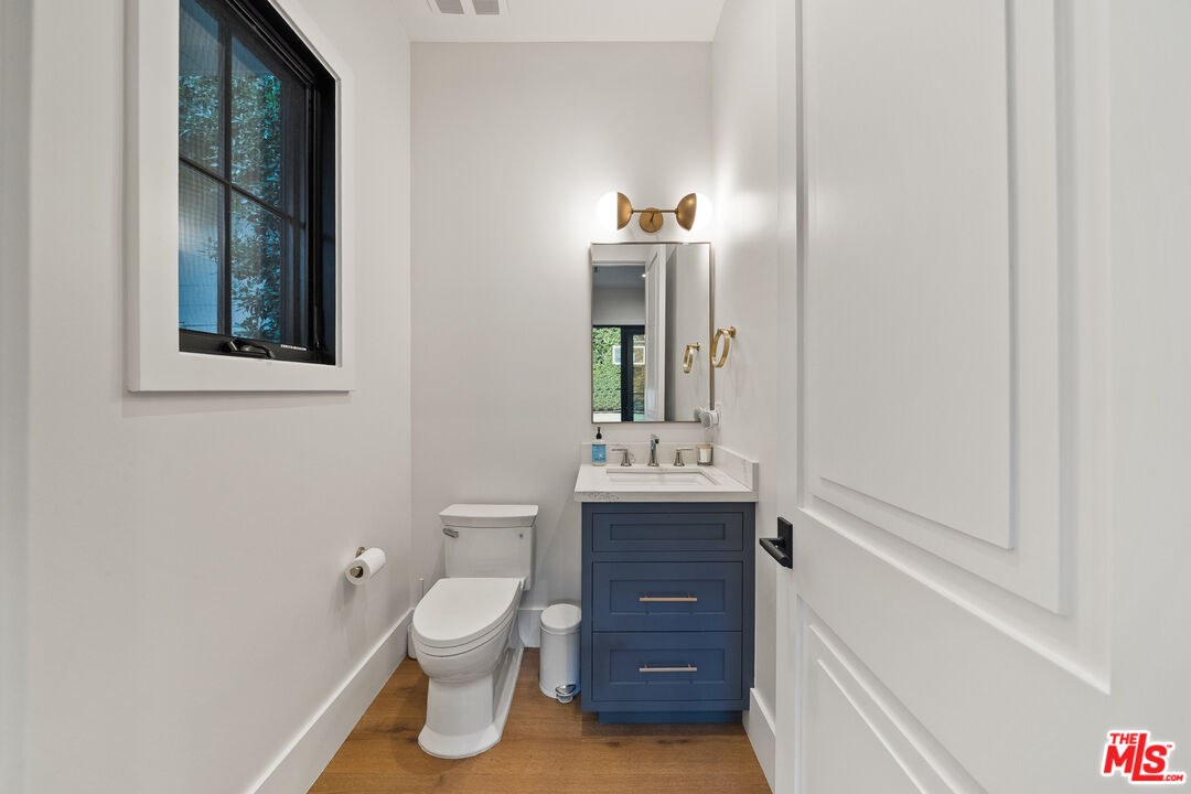 15645 Woodvale Road Encino, CA 91436 - Photo 35 of 39